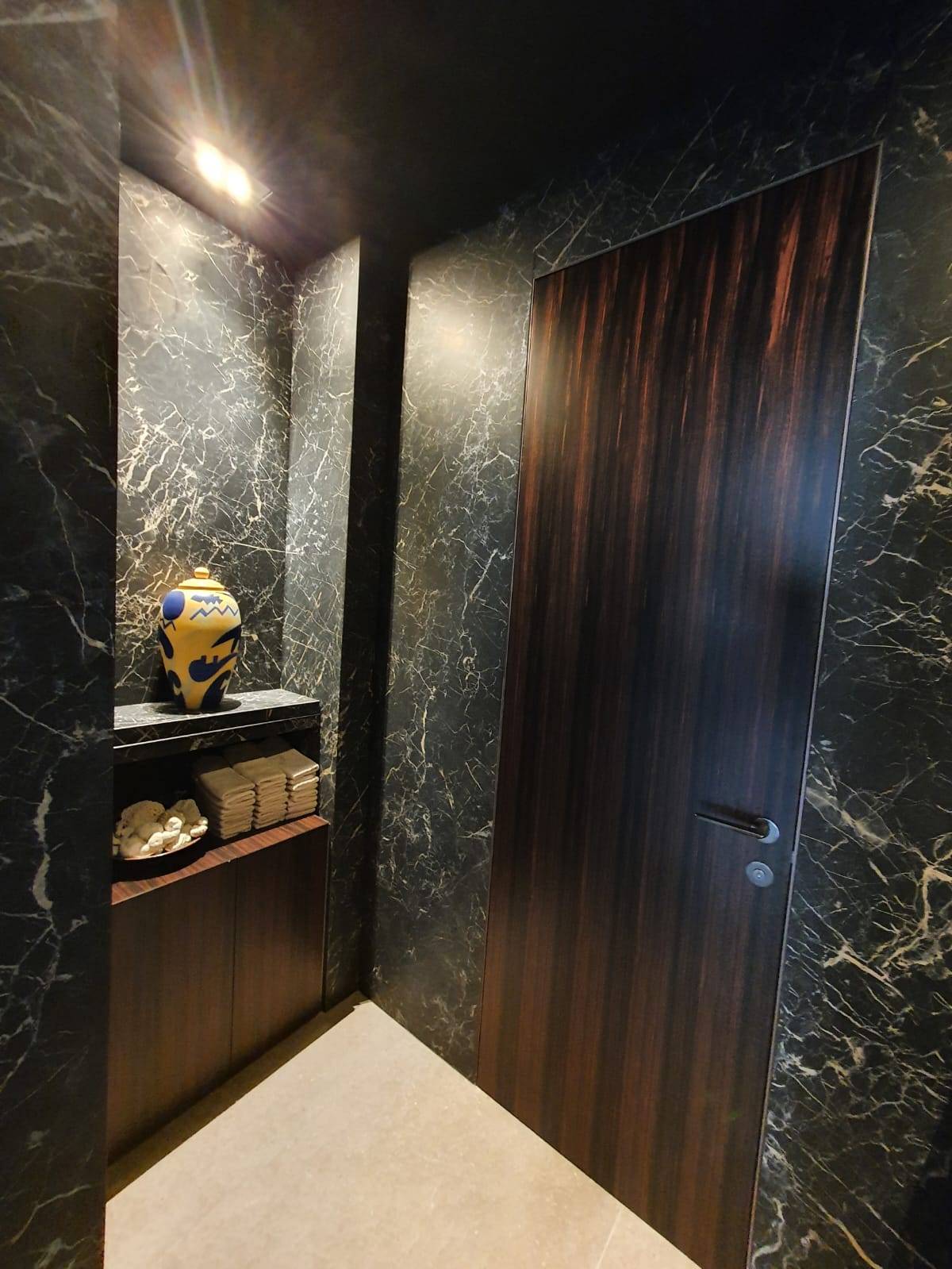 Salle de bain Saint Laurent mat près de Nice