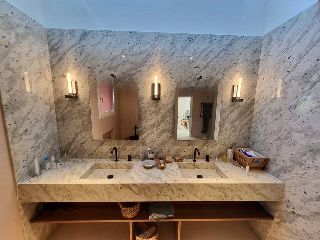 Granit Andromeda salle de bain Hyères